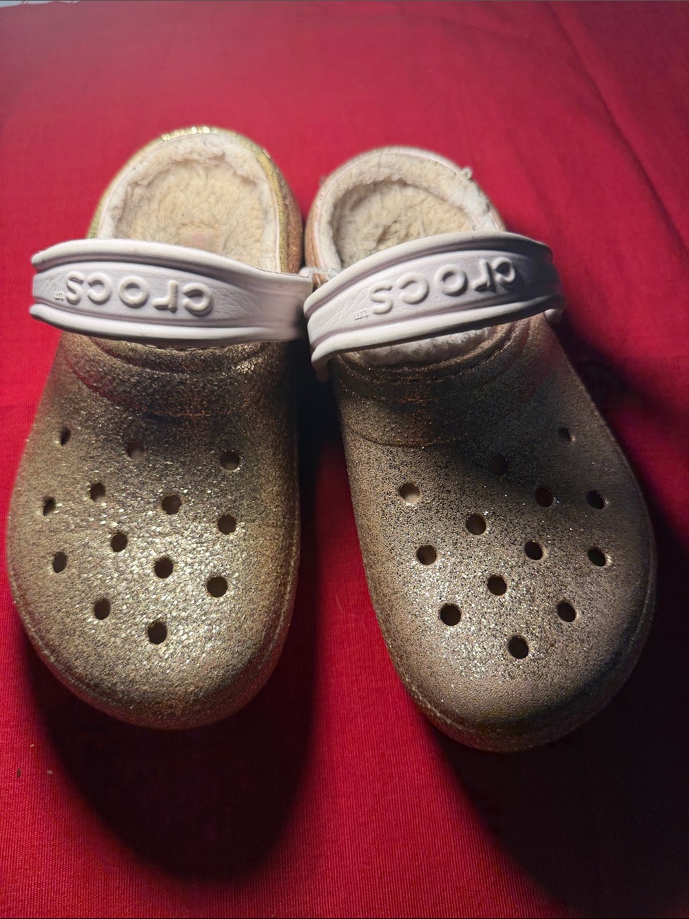 CROCS Kids Gold Glitter Clog with White Strap and Plush Lining